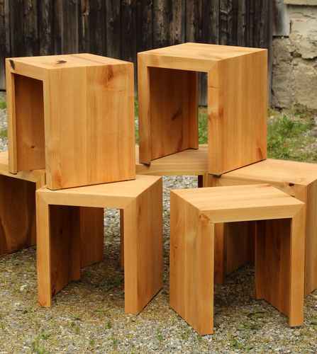 Praktische Hocker für den Alltag