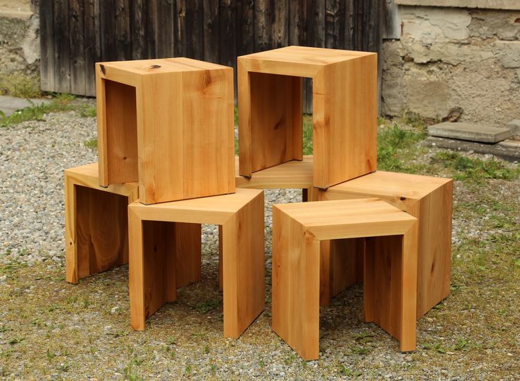 Praktische Hocker für den Alltag