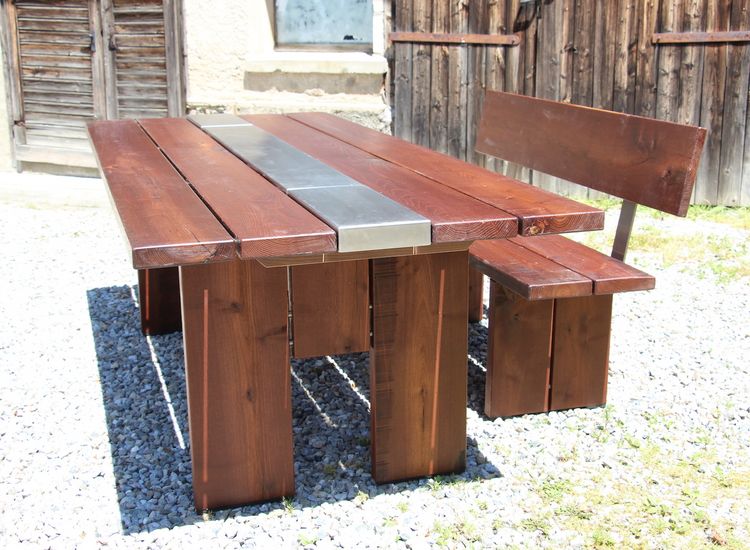 Gartentisch mit Stahlwanne