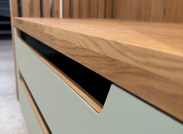 Garderobe mit Linoleum und Eiche