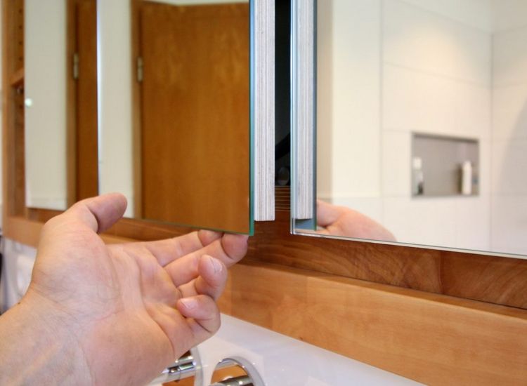Schubladen- & Spiegelschrank