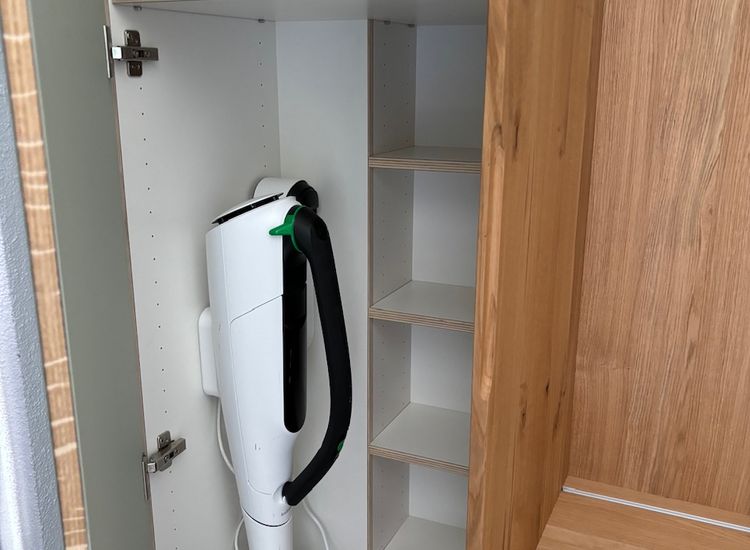 Garderobe mit Linoleum und Eiche
