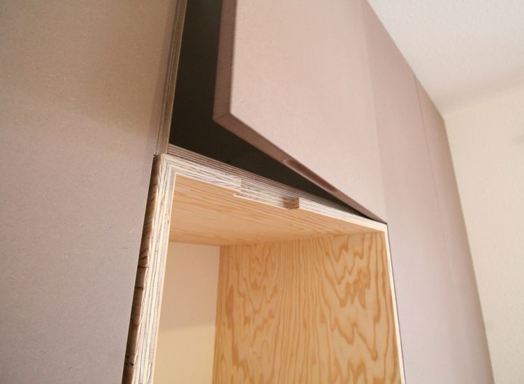 Einbauschrank mit Ablagefächern
