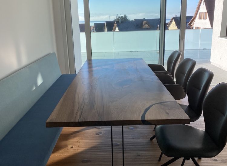 Tisch aus Walnuss