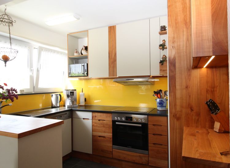 Küche - Linoleum & Holz