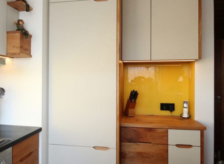 Küche - Linoleum & Holz