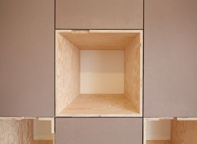 Einbauschrank mit Ablagefächern