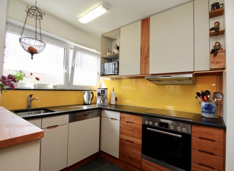 Küche - Linoleum & Holz