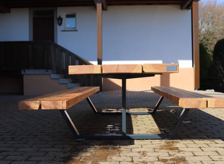 Gartentisch